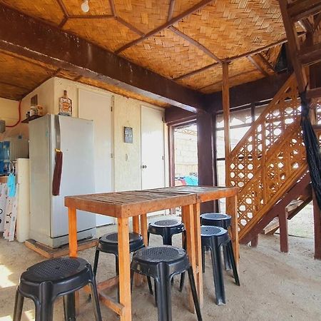 Calatagan'S Bahay Kubo - With Beach Access Exteriör bild