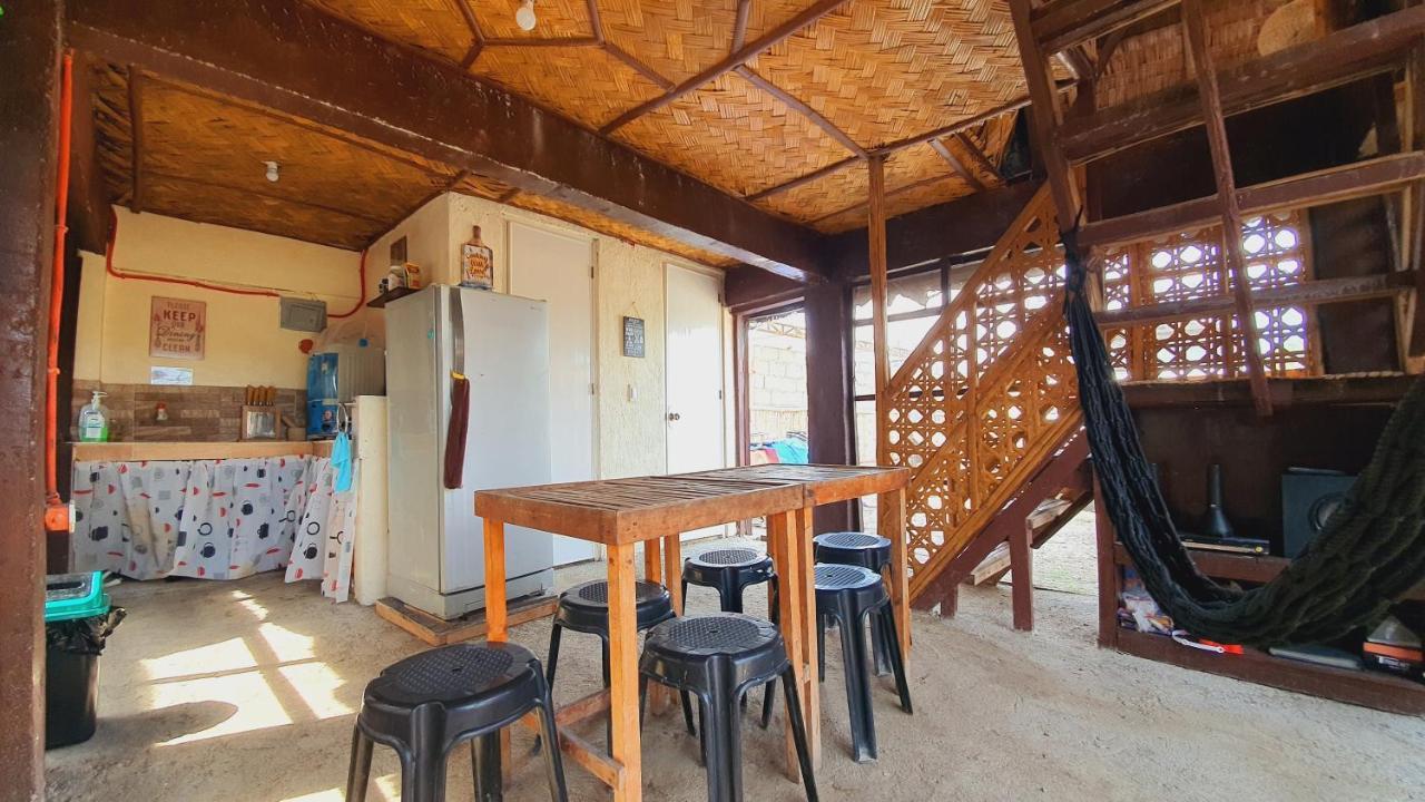 Calatagan'S Bahay Kubo - With Beach Access Exteriör bild