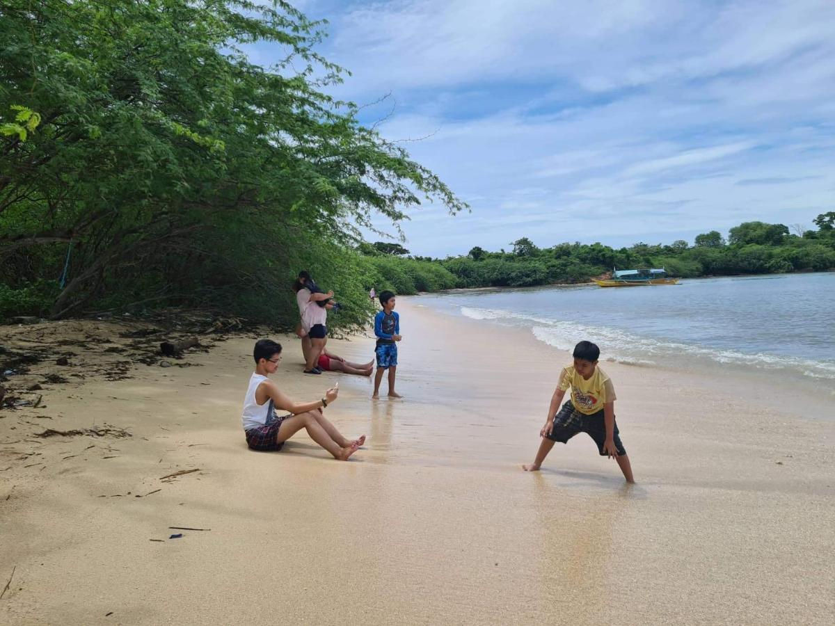 Calatagan'S Bahay Kubo - With Beach Access Exteriör bild